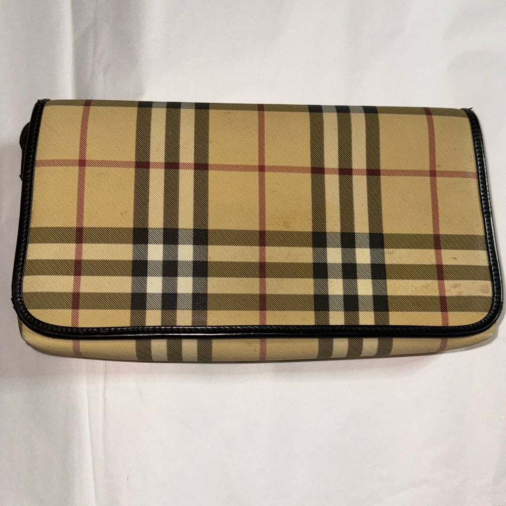 Burberry clutch - Picture 1 of 4